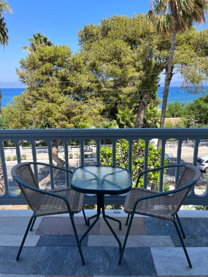פסאלידי Theodorou Beach Hotel Apartments מראה חיצוני תמונה