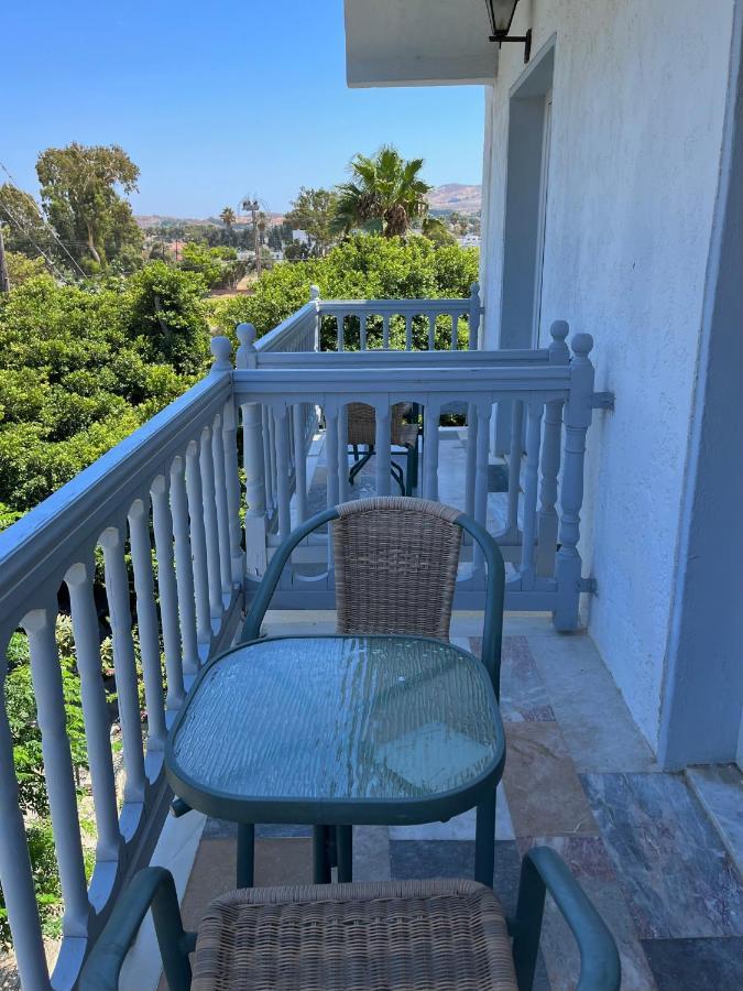 פסאלידי Theodorou Beach Hotel Apartments מראה חיצוני תמונה