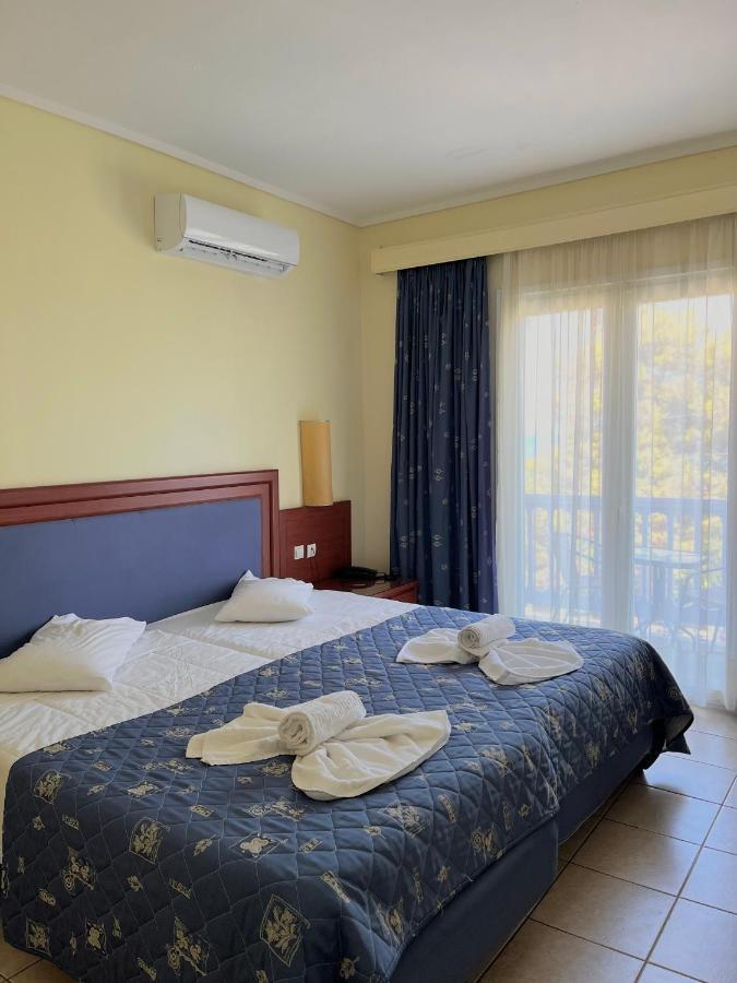 פסאלידי Theodorou Beach Hotel Apartments מראה חיצוני תמונה