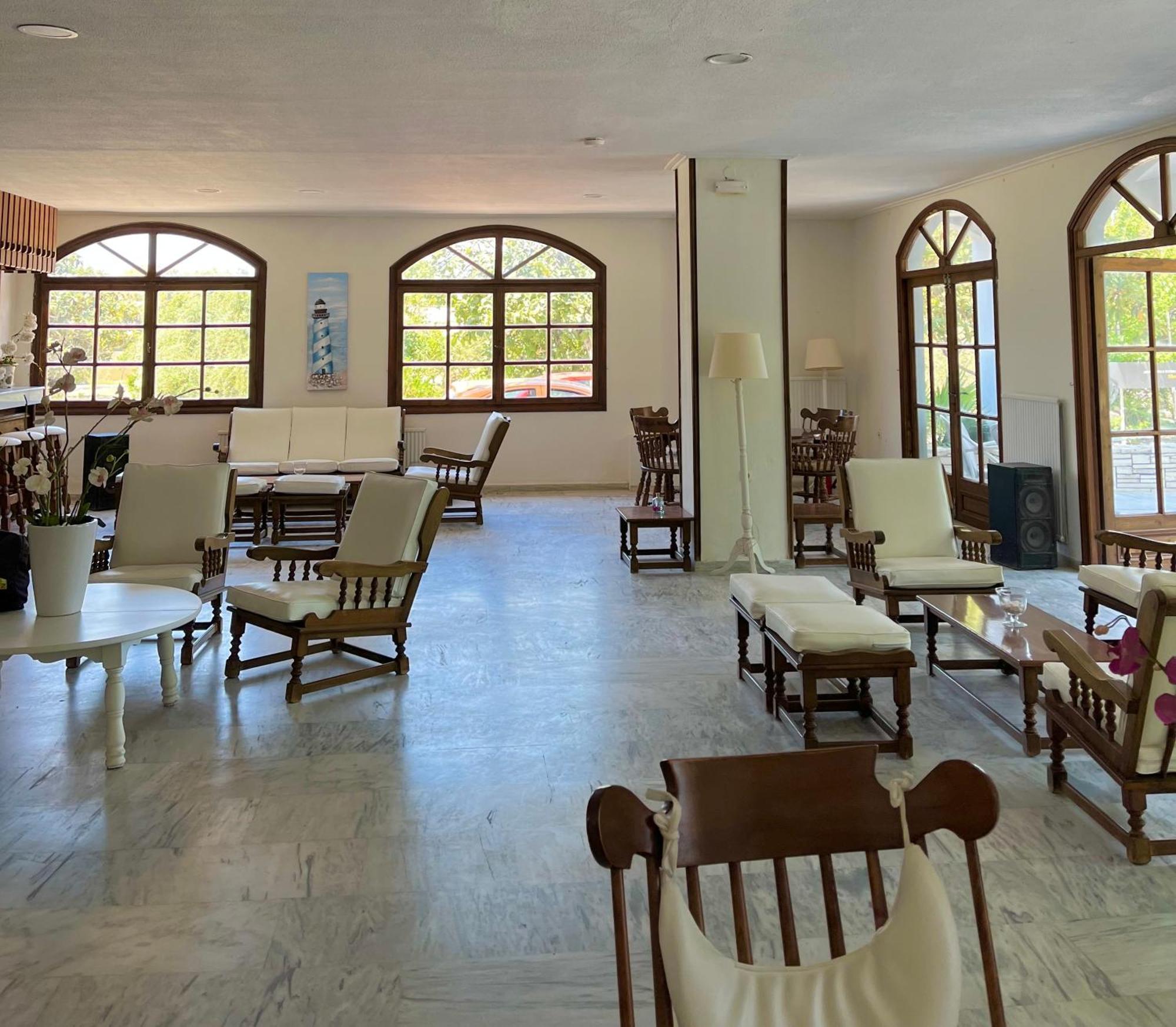 פסאלידי Theodorou Beach Hotel Apartments מראה חיצוני תמונה